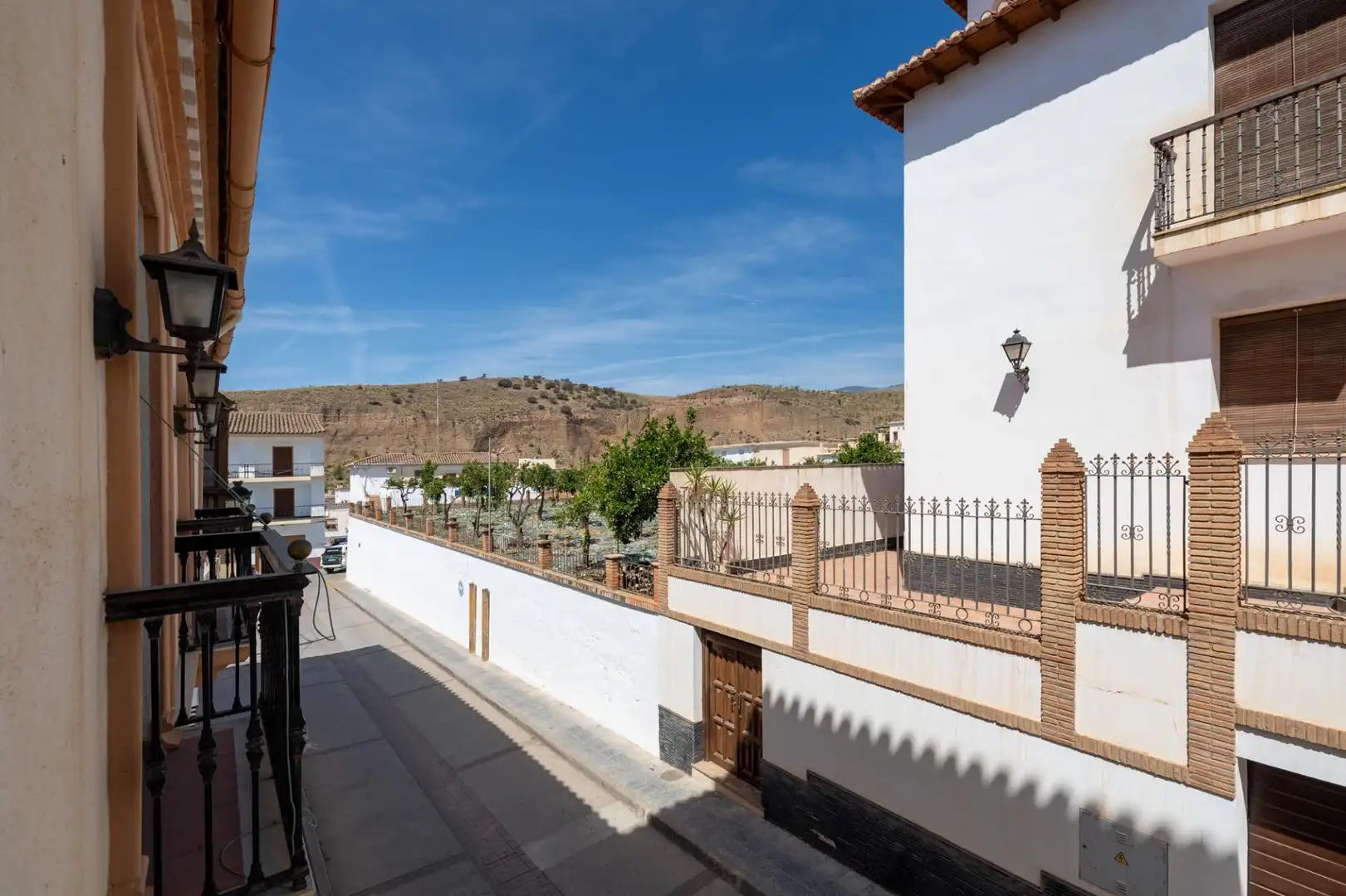 Außenansicht von Haus oder Chalet zum Verkauf in Ugíjar mit Heizung, Privatgarten und Terrasse