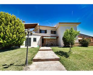 Vista exterior de Finca rústica en venda en Santa Margalida amb Terrassa i Piscina