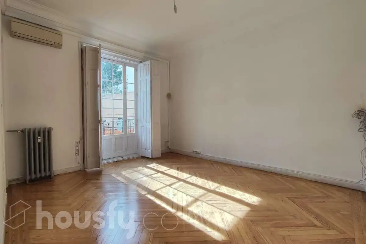 Habitación de Local de alquiler en Madrid