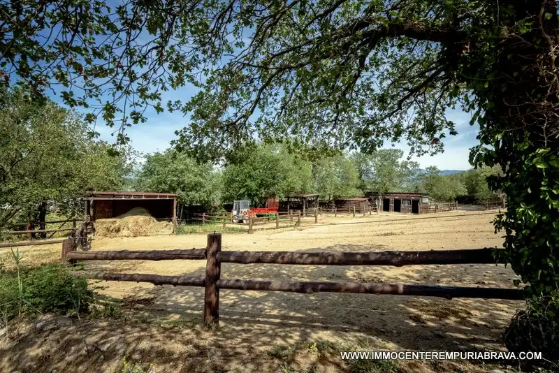 Vista exterior de Finca rústica en venta en Masarac i Vilarnadal con Aire acondicionado, Jardín privado y Terraza