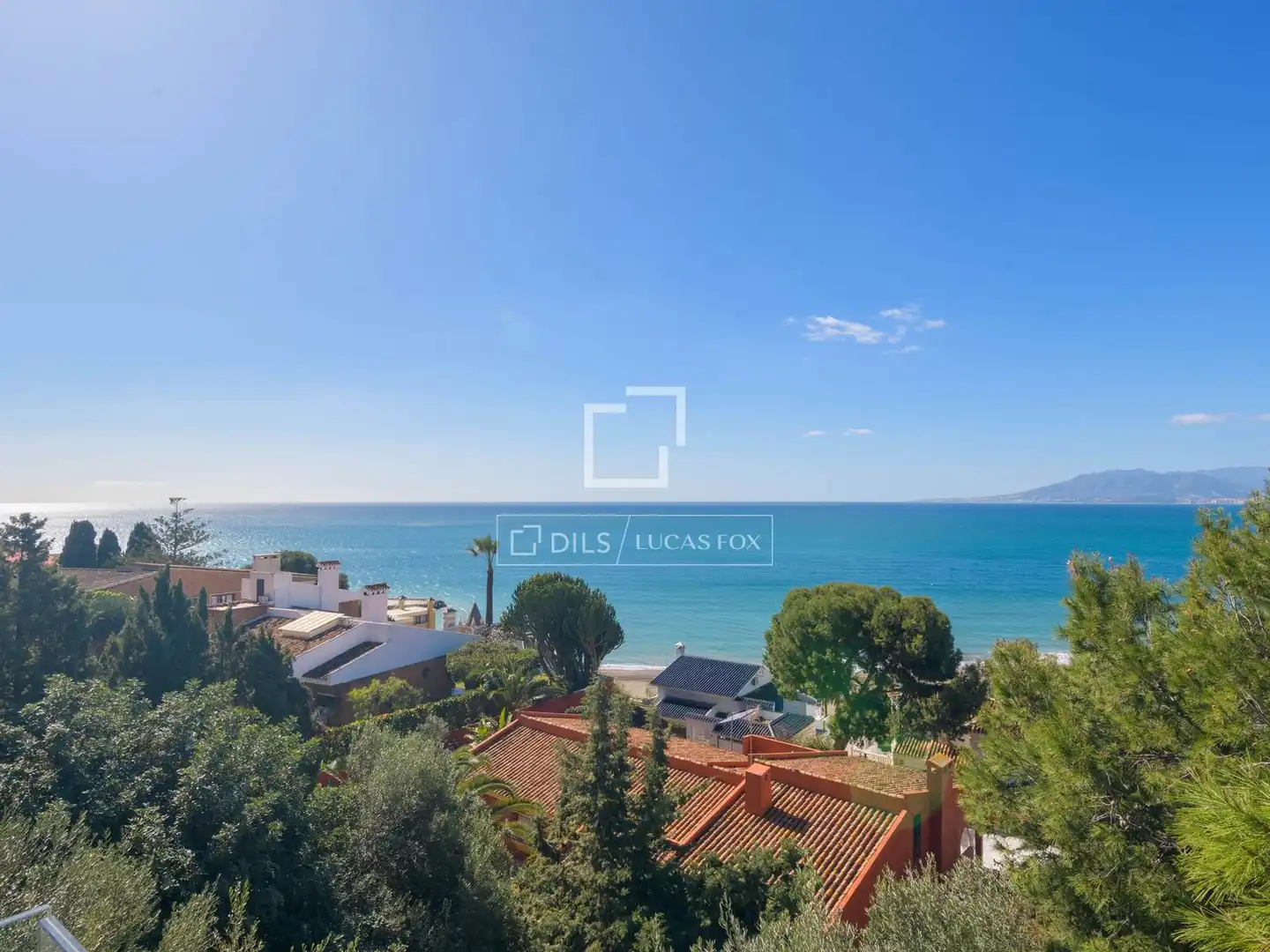 Vista exterior de Casa o xalet en venda en Málaga amb Aire condicionat, Jardí privat i Traster