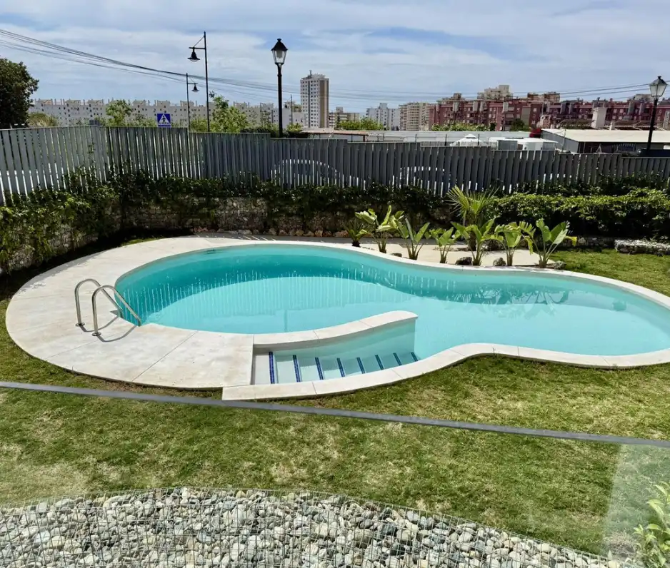 Pis amb piscina en venda a Los Pacos