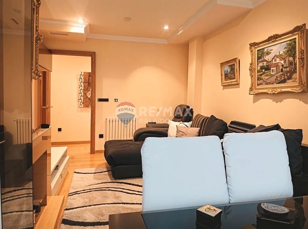 Living room of Apartment for sale in Vigo   with Heating, Parquet flooring and Storage room
