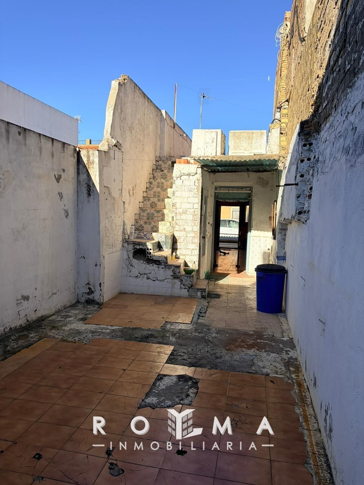 Exterior view of Single-family semi-detached for sale in Dos Hermanas