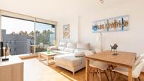 Living room of Flat for sale in Sant Cugat del Vallès  with Air Conditioner, Private garden and Terrace