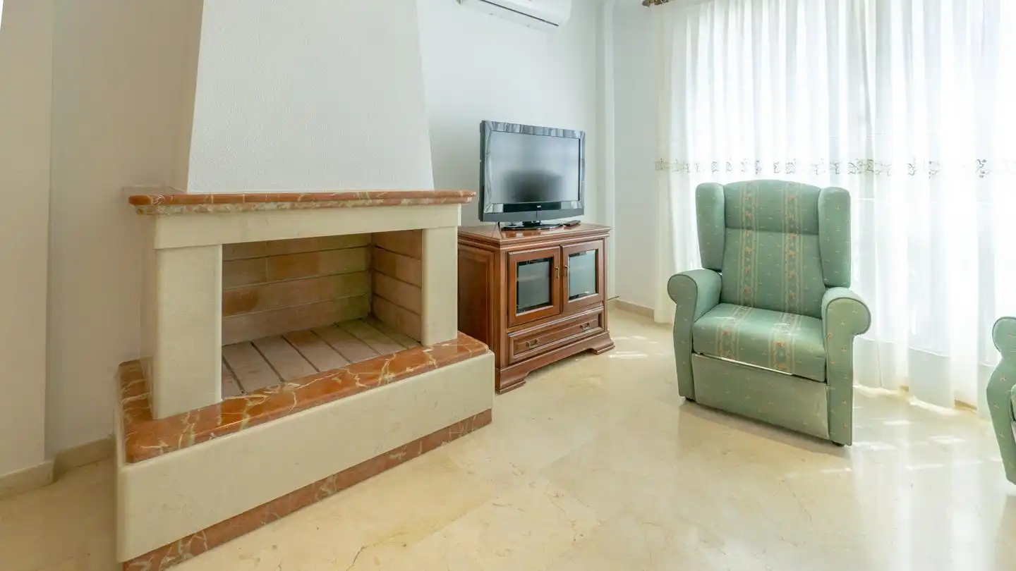 Sala d'estar de Casa o xalet en venda en Elche / Elx amb Aire condicionat, Jardí privat i Terrassa