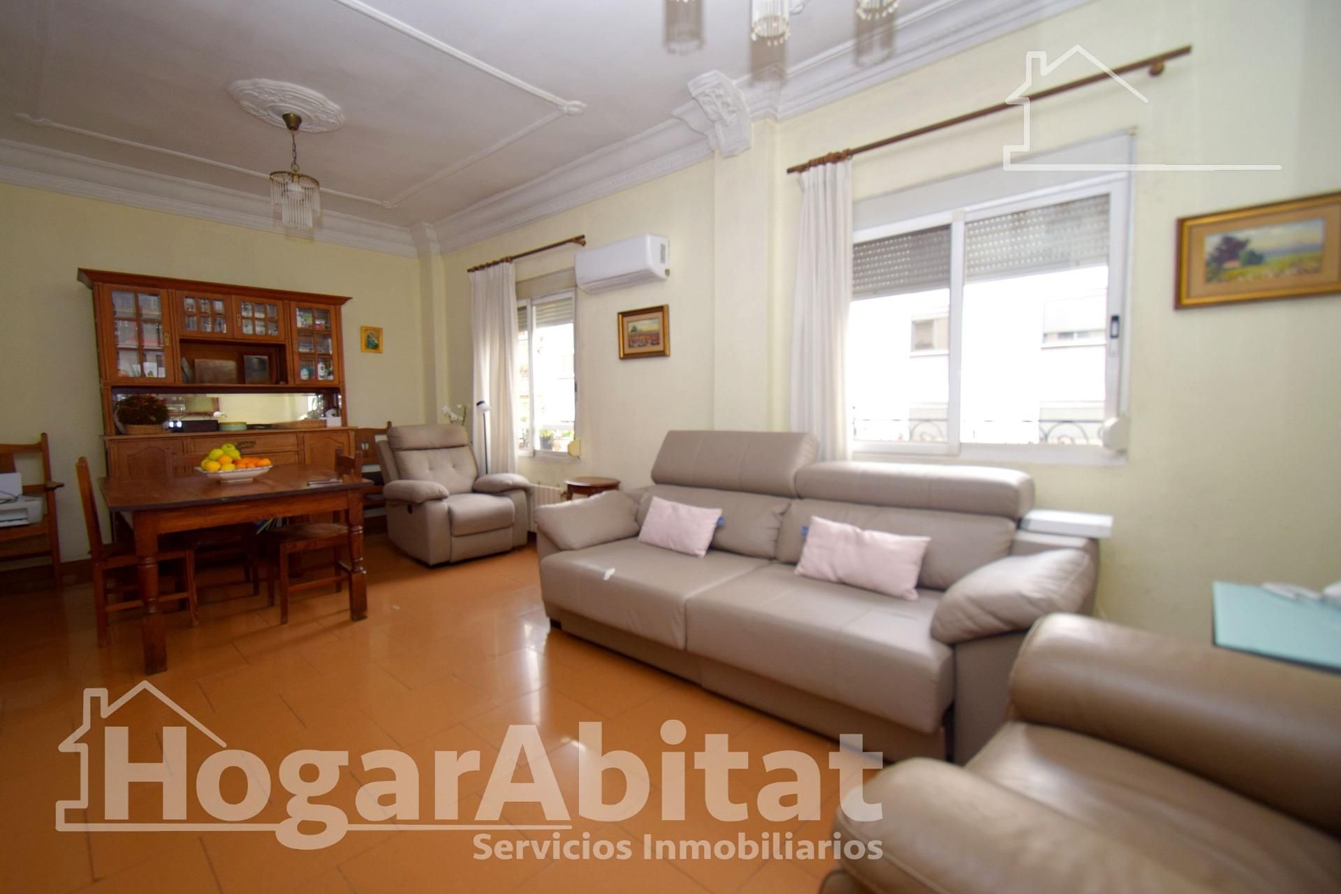 Living room of Flat for sale in  Valencia Capital  with Air Conditioner and Heating