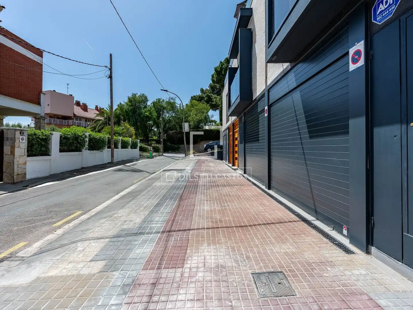 Vista exterior de Casa o xalet de lloguer en Esplugues de Llobregat amb Aire condicionat, Calefacció i Parquet