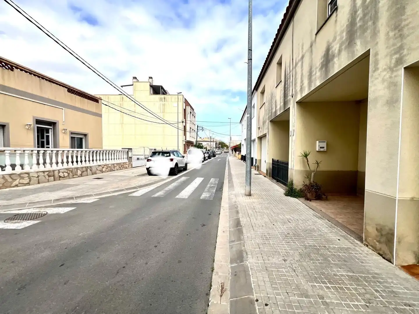 Vista exterior de Piso en venta en Deltebre con Alarma