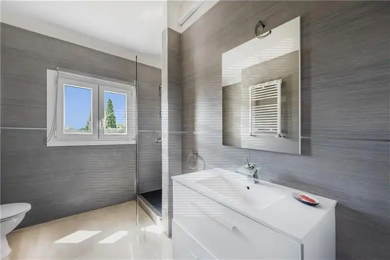 Bany de Finca rústica en venda en  Palma de Mallorca amb Aire condicionat, Calefacció i Jardí privat