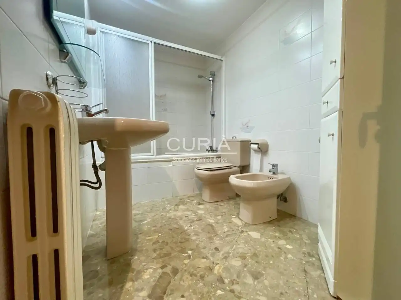 Badezimmer von Wohnung zum Verkauf in Lleida mit Heizung