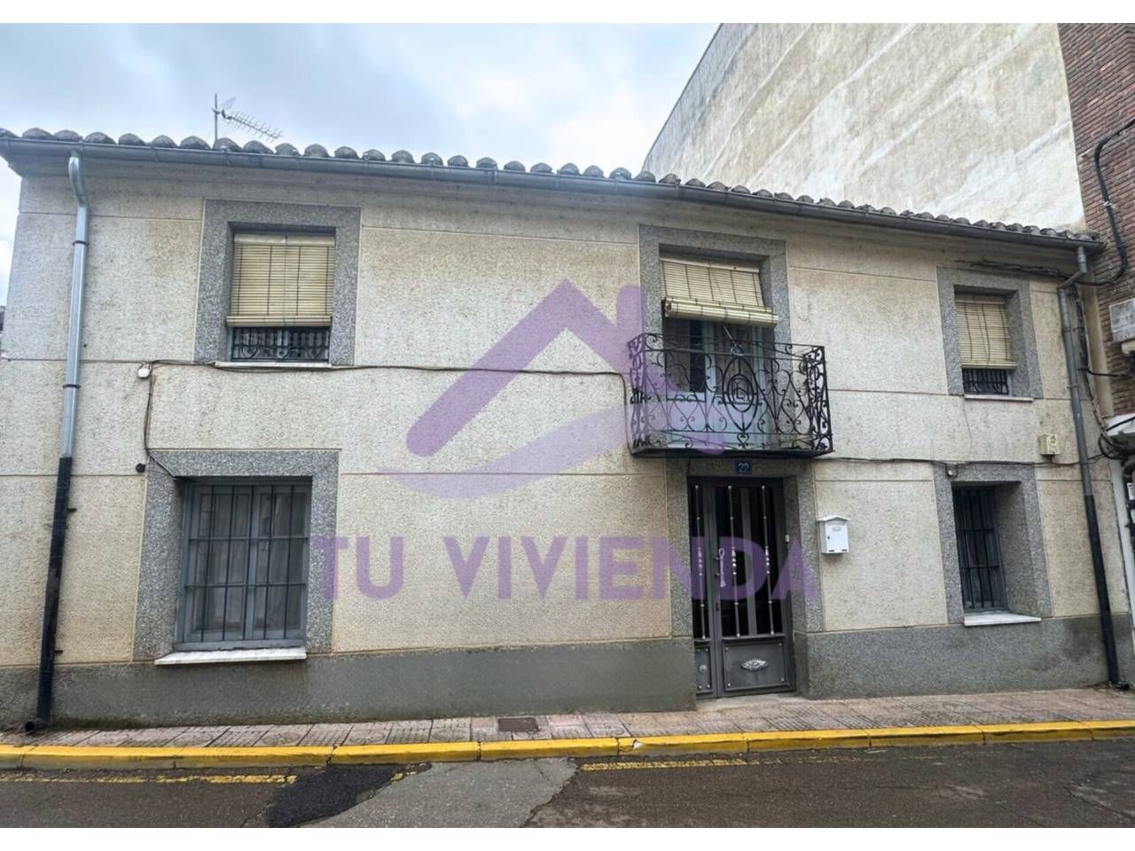 Exterior view of House or chalet for sale in Saldaña  with Private garden and Furnished