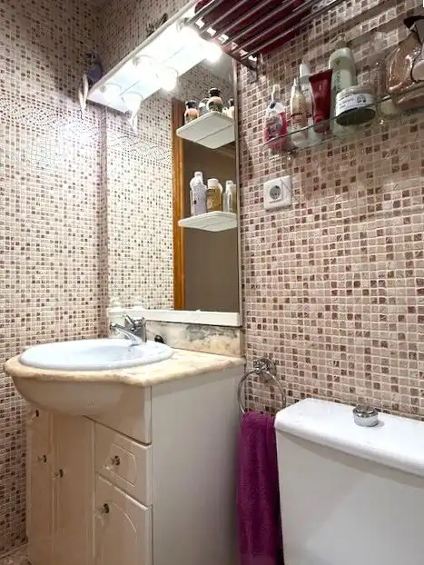 Badezimmer von Wohnung zum Verkauf in Sant Boi de Llobregat mit Klimaanlage, Heizung und Terrasse