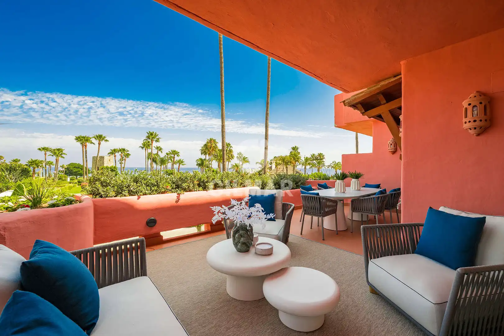 Apartamento con terraza en venta en Selwo, imagen 2