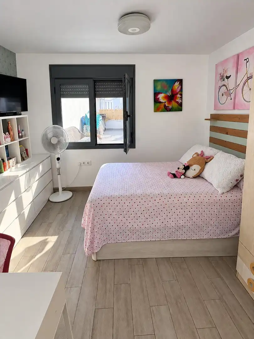 Terraced house for sale in Calle TIRSO DE MOLINA, imagen 13