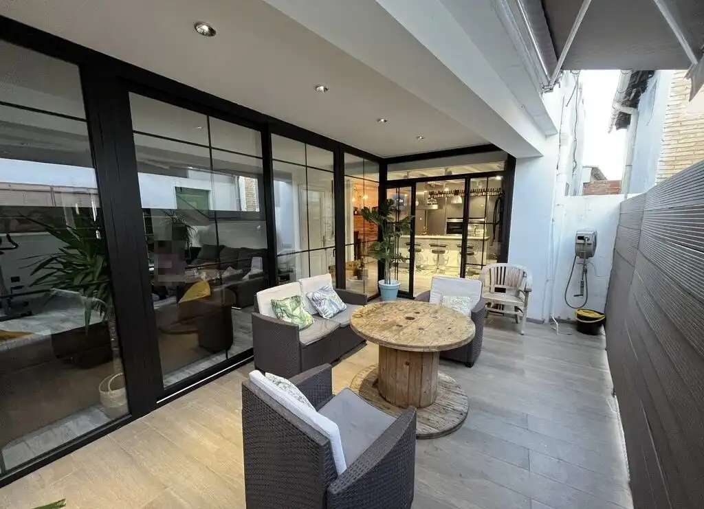 Terraza de Casa adosada en venta en Manlleu con Calefacción, Jardín privado y Parquet