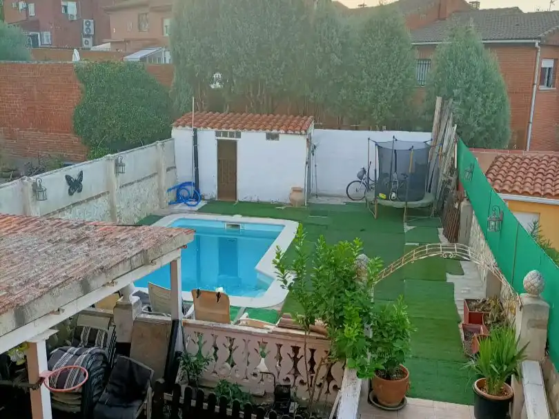Swimming pool of Houses for sale in Yeles  with Air Conditioner, Swimming Pool and Balcony