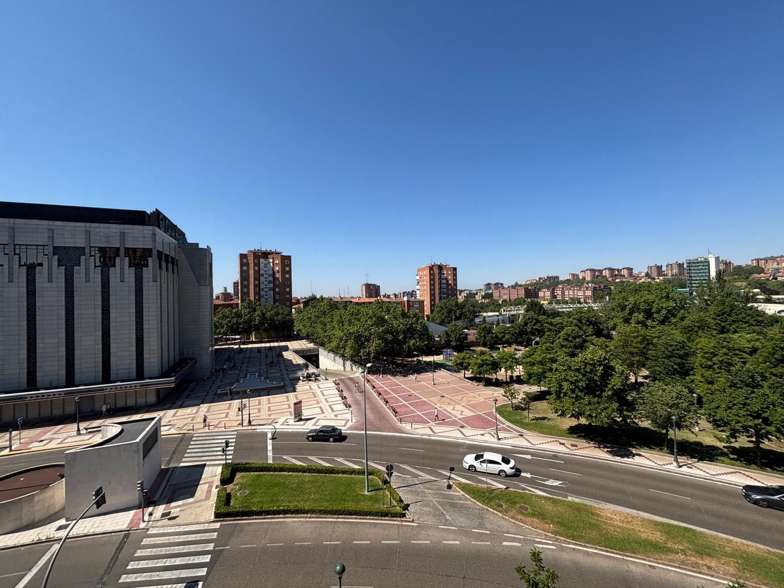 Exterior view of Flat for sale in Valladolid Capital  with Heating, Terrace and Storage room