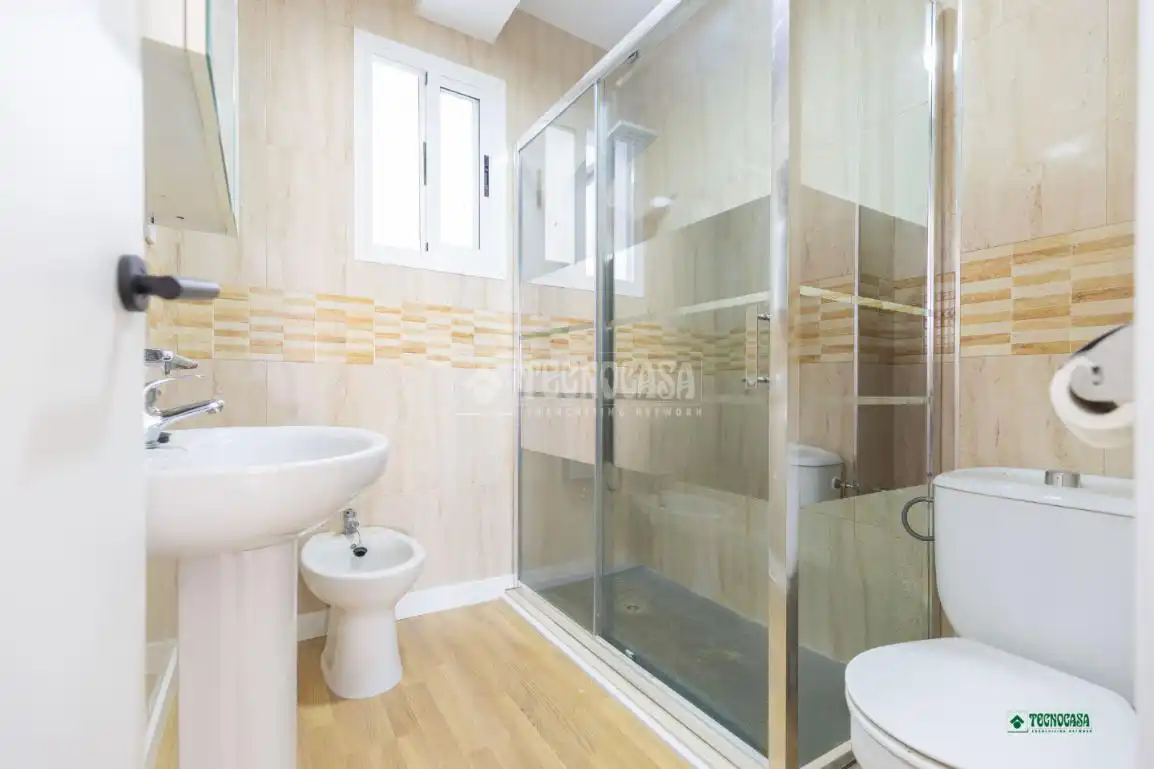 Baño de Piso en venta en Almería