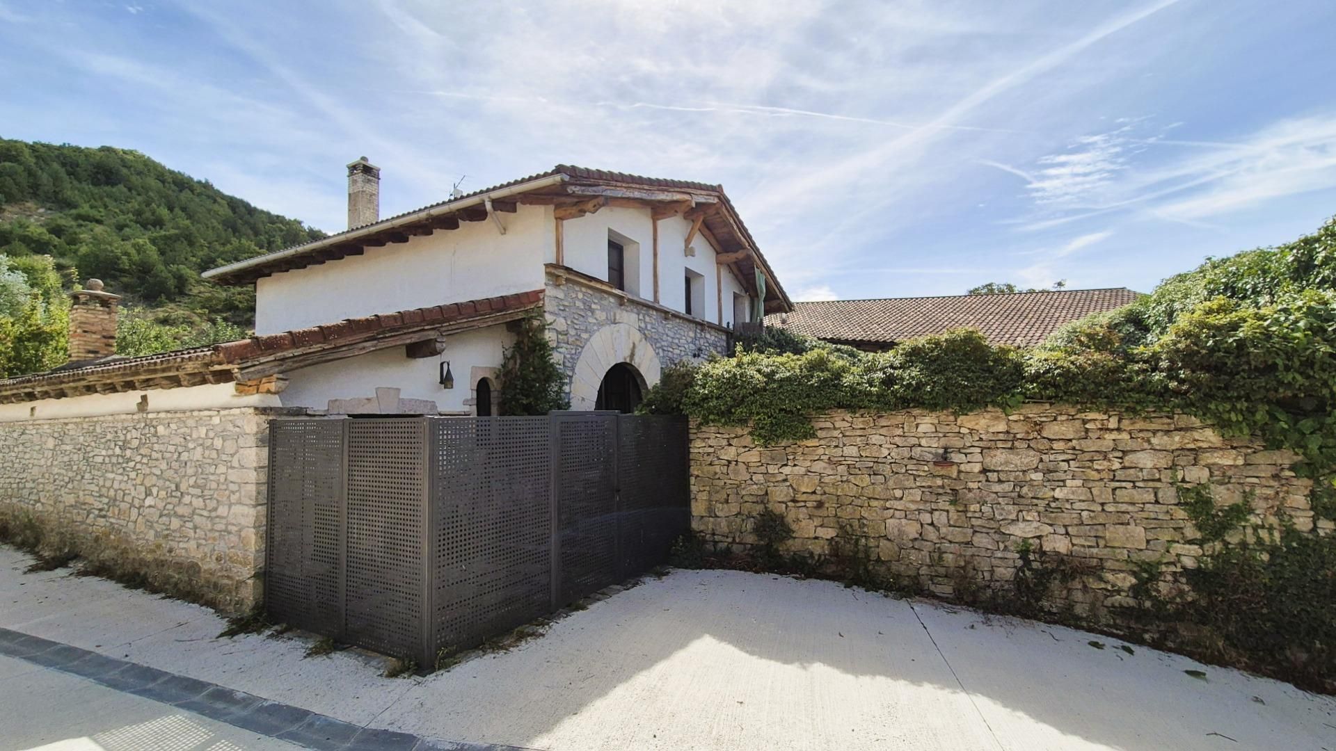 Exterior view of House or chalet for sale in Juslapeña  with Heating, Private garden and Terrace