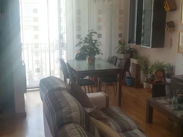 Casa a schiera con balcone in vendita a Centre