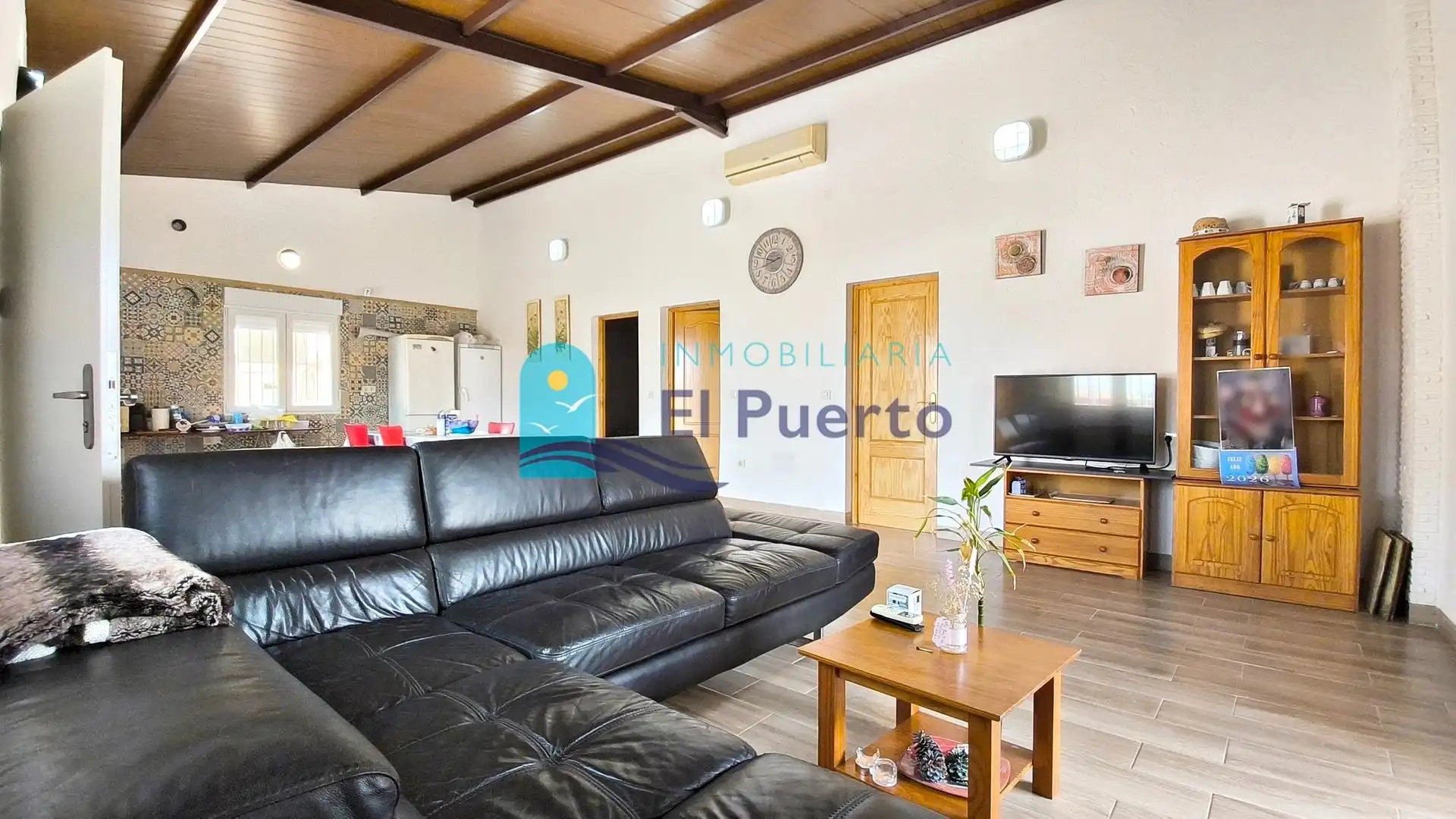 Sala d'estar de Local en venda en Fuente Álamo de Murcia amb Aire condicionat i Moblat