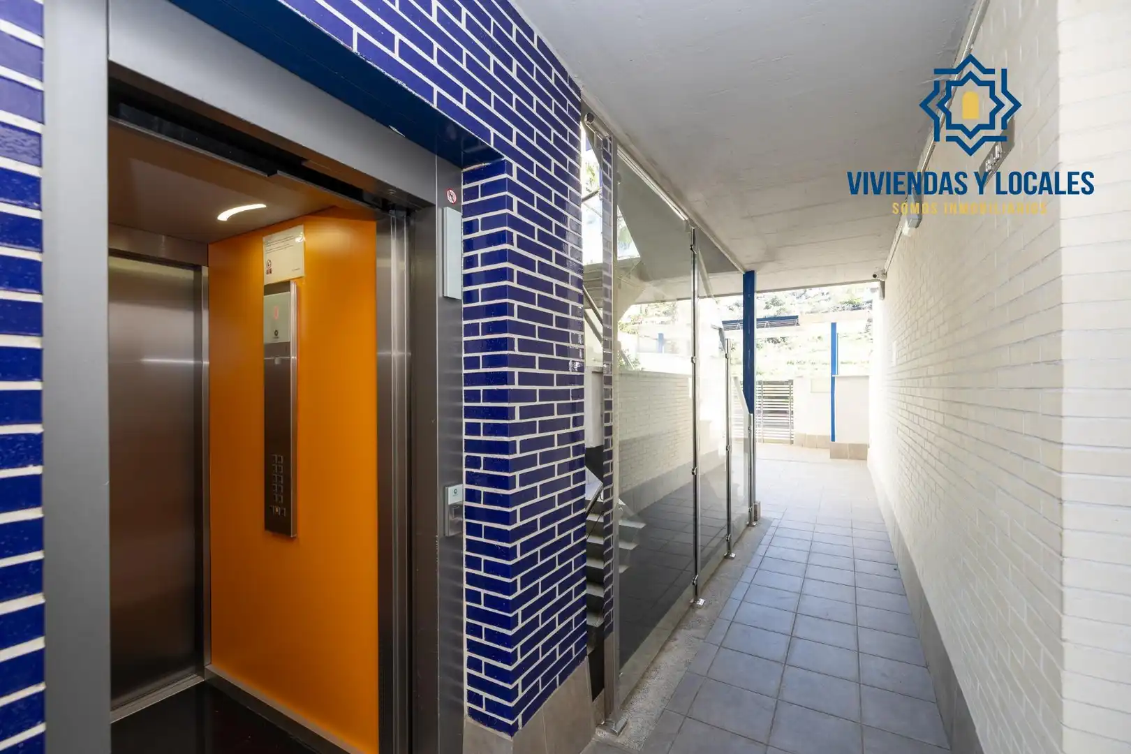 Piso en venta en Almuñécar con Aire acondicionado, Jardín privado y Terraza