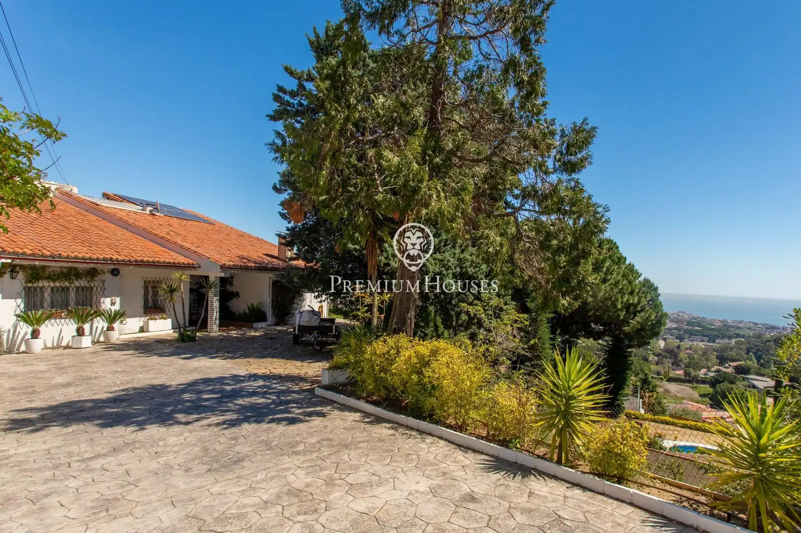 Terrassa de Casa o xalet en venda en Alella amb Calefacció, Jardí privat i Terrassa