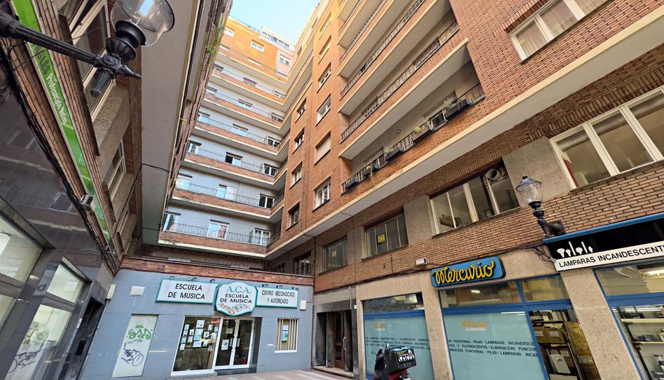 Photo 1 of Flat to rent in Calle Uría, Barrio del Centro, Asturias