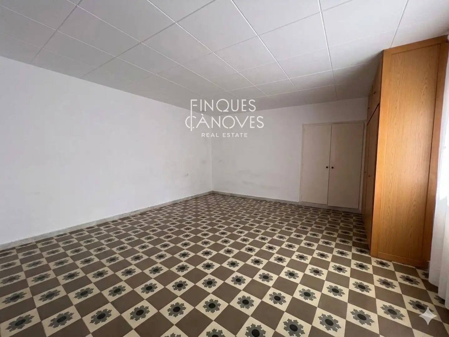 Sala d'estar de Pis en venda en Banyoles amb Calefacció, Terrassa i Moblat
