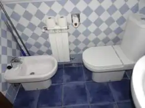 Bathroom of Flat for rent in Gijón   with Heating, Parquet flooring and Furnished