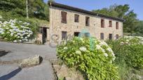 Vista exterior de Casa o xalet en venda en Langreo amb Jardí privat i Balcó