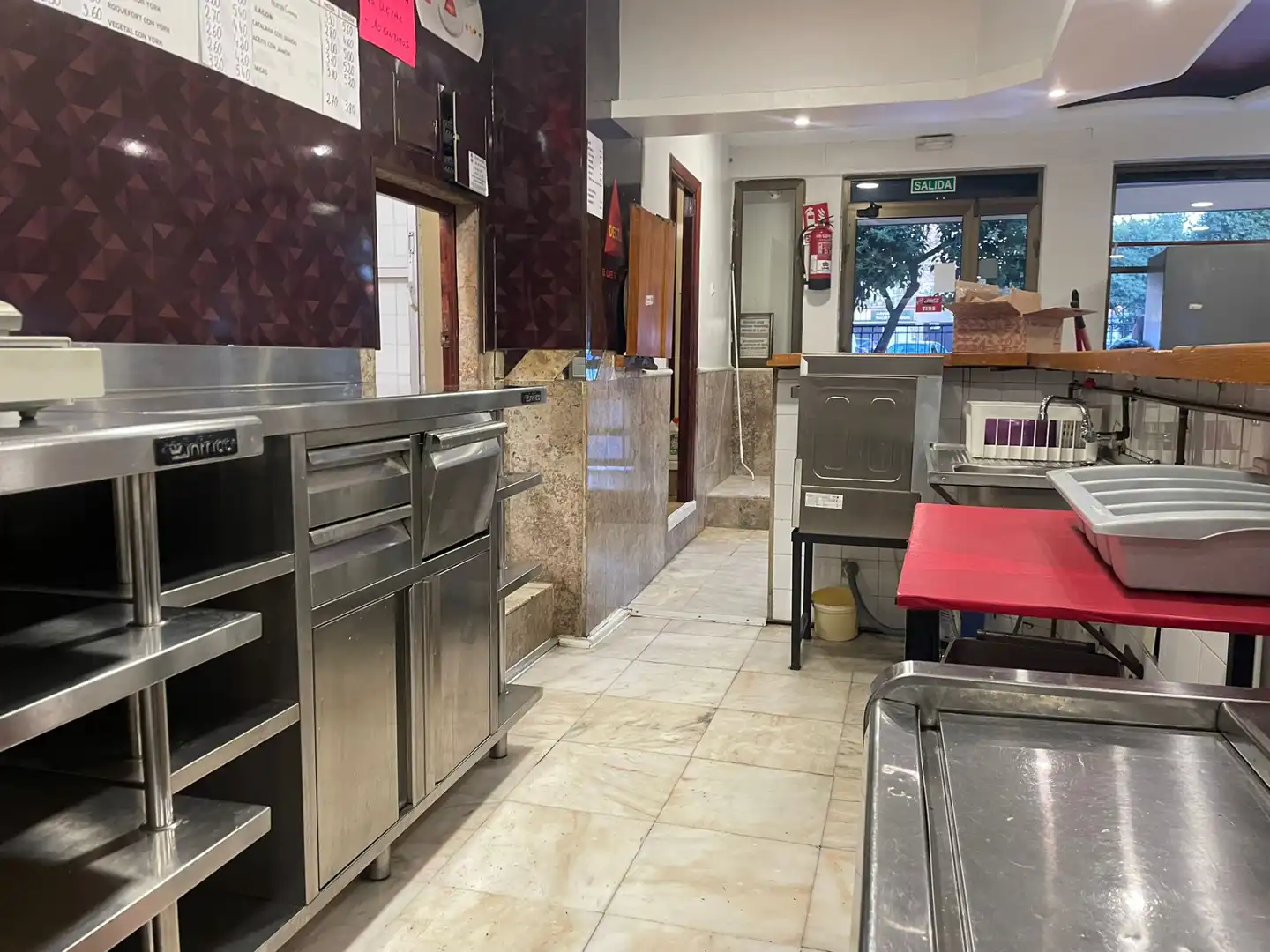 Local comercial en venda a Avenida Tomás Romero de Castilla, imagen 7