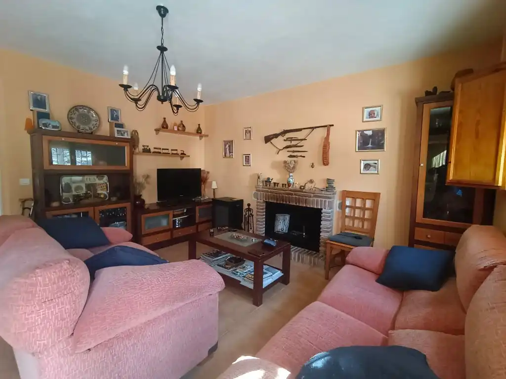 Wohnzimmer von Country house zum Verkauf in Casabermeja mit Privatgarten, Schwimmbad und Möbliert