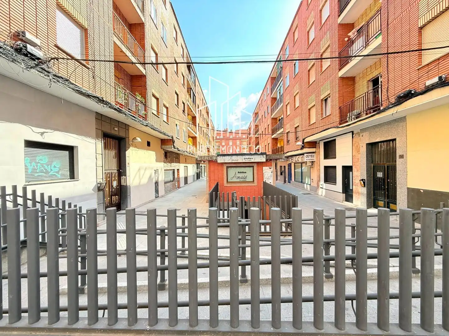 Vista exterior de Pis de lloguer en Salamanca amb Calefacció, Terrassa i Moblat