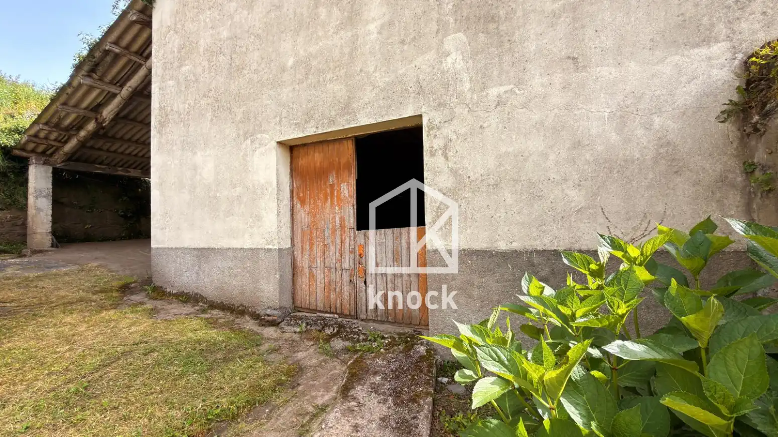 Vista exterior de Casa o xalet en venda en Valdés - Luarca amb Calefacció i Jardí privat