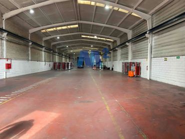 Nau industrial de lloguer a Conde de Romanones