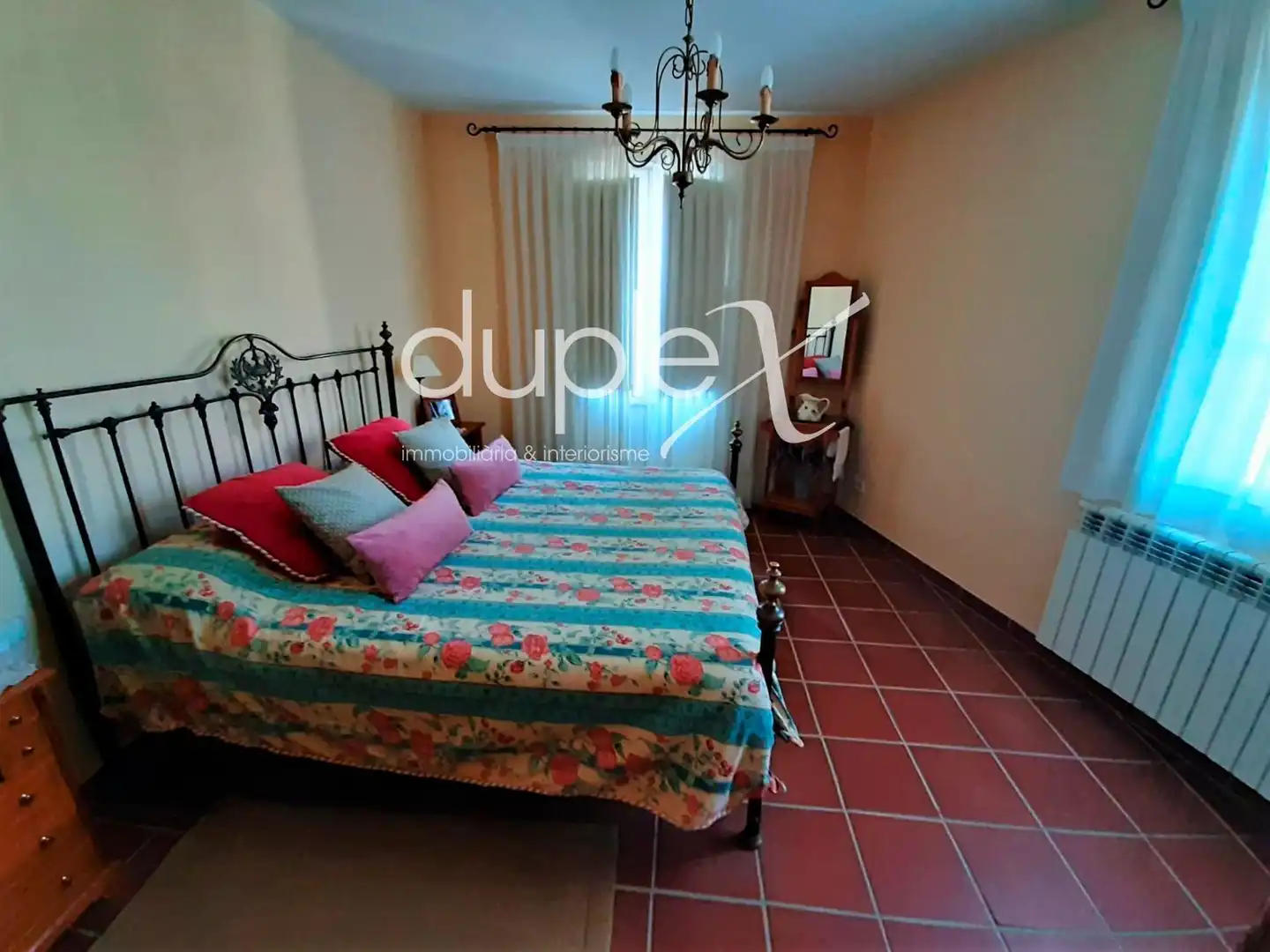 Habitación de Finca rústica en venta en Òrrius con Aire acondicionado, Jardín privado y Terraza