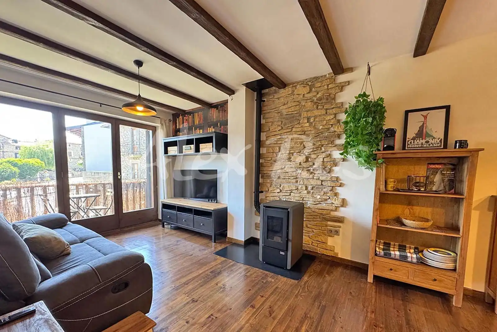 Wohnzimmer von Wohnungen zum Verkauf in Bellver de Cerdanya mit Terrasse, Abstellraum und Möbliert
