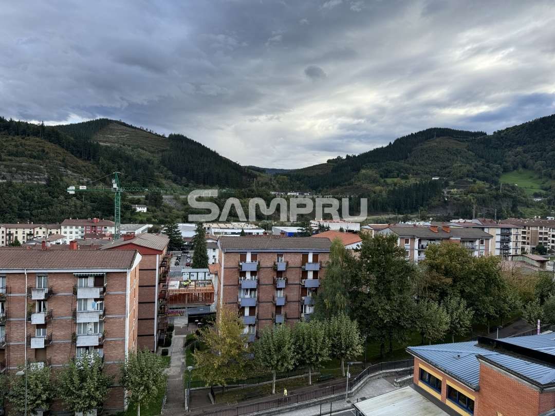 Exterior view of Flat for sale in Arrasate / Mondragón  with Balcony