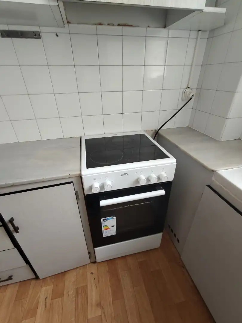 Cuina de Pis de lloguer en Tarragona amb Moblat, Forn i Rentadora