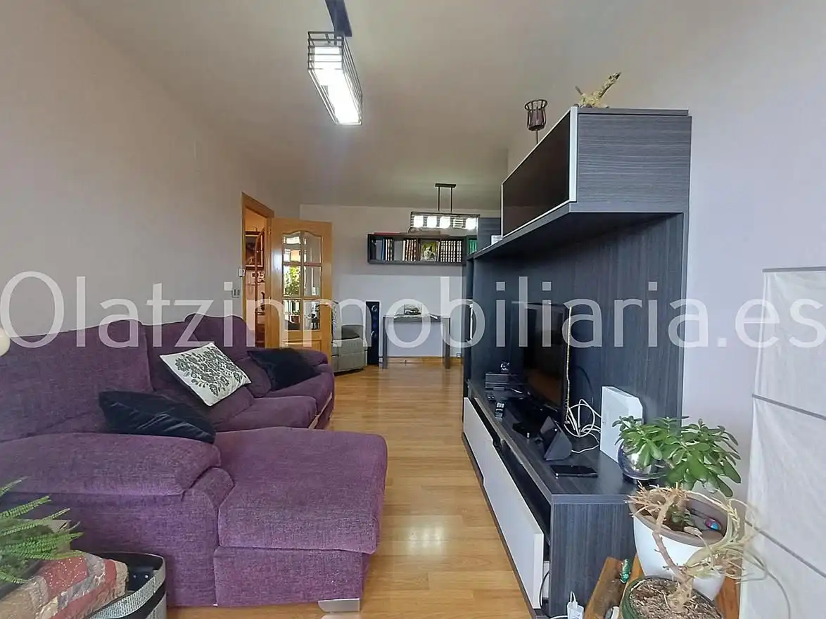 Sala d'estar de Pis en venda en Erandio amb Calefacció, Terrassa i Traster