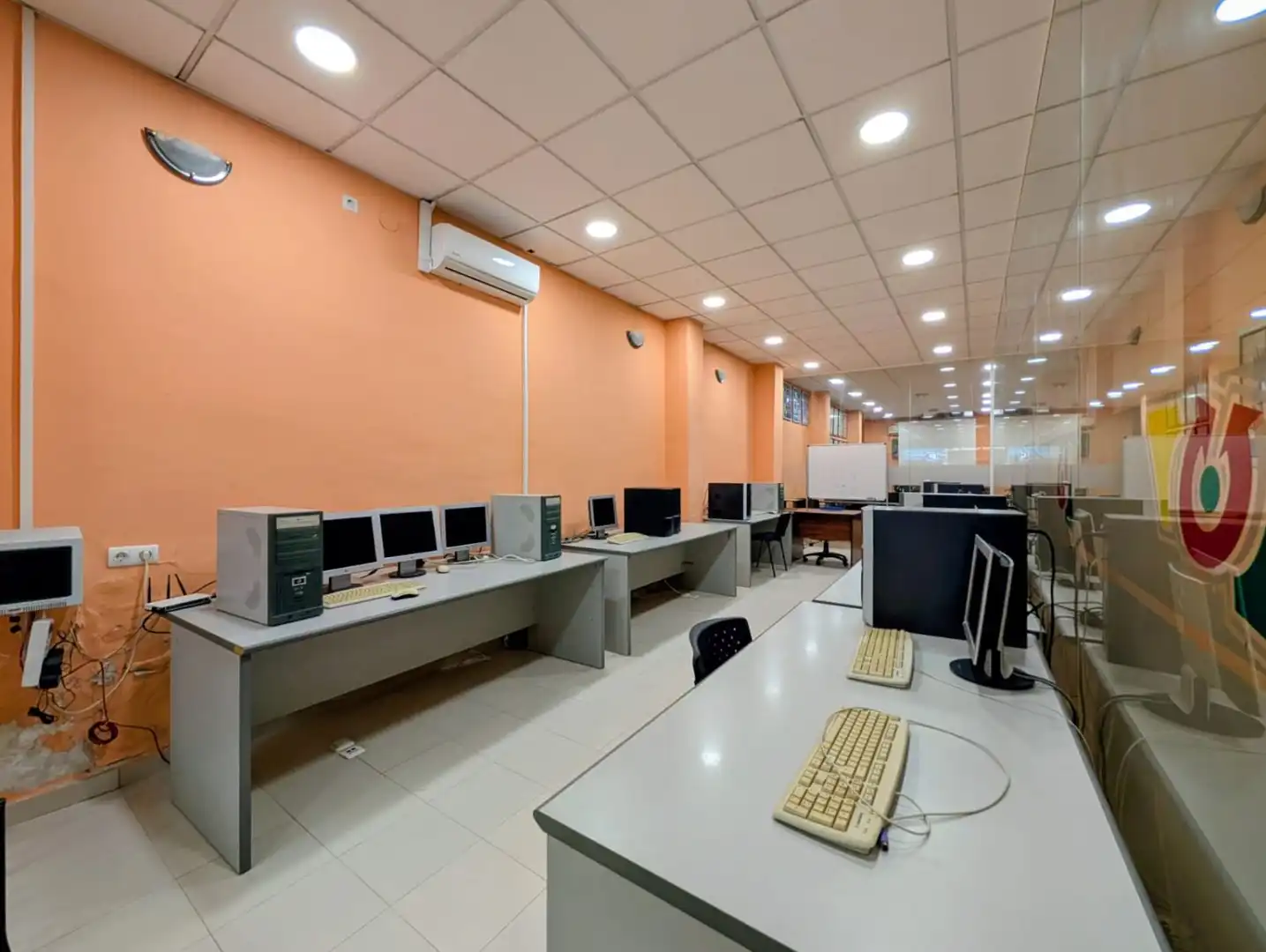 Locale commerciale in affitto a Loja, imagen 5