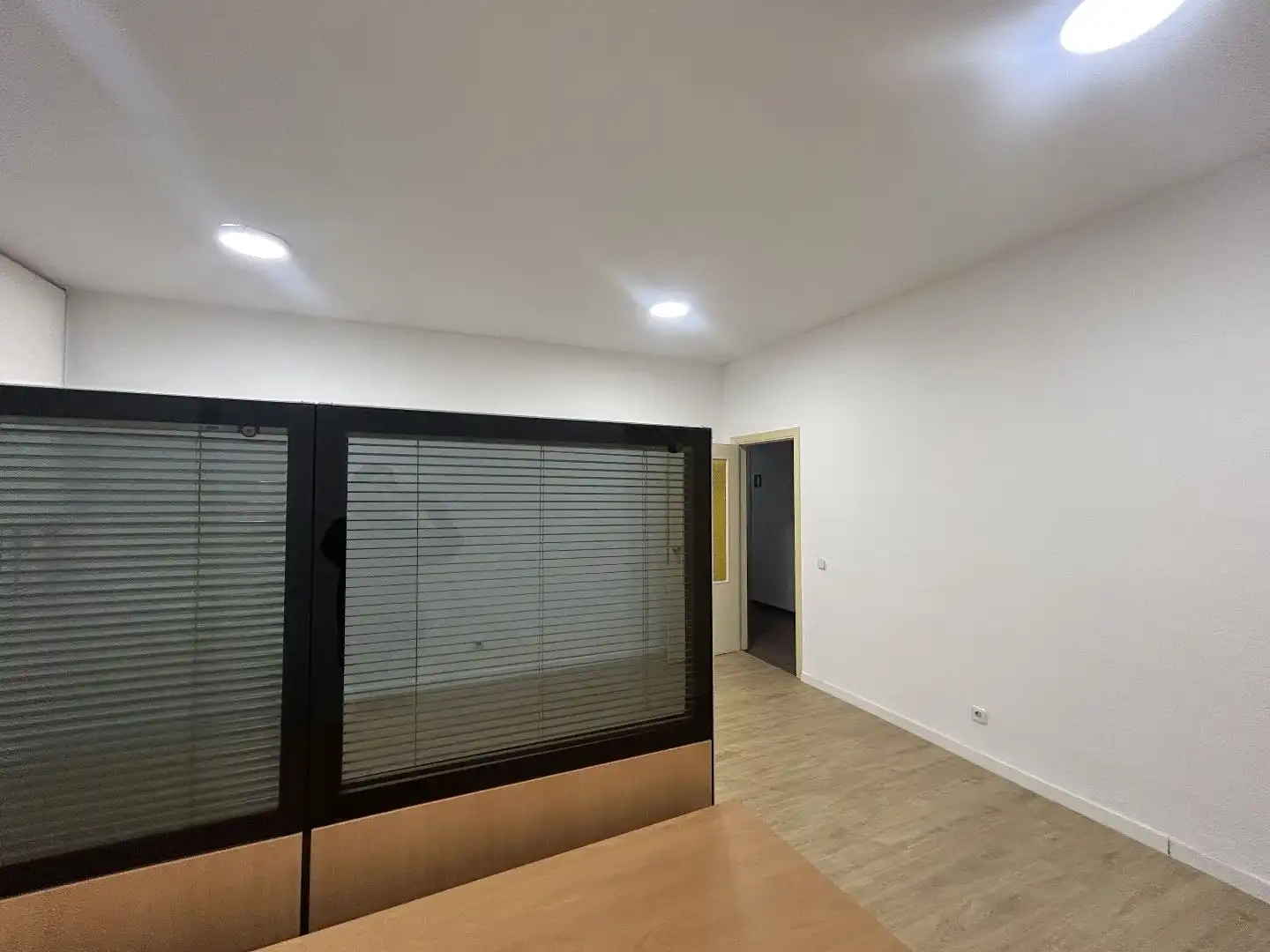 Büro zur Miete in Madrid mit Klimaanlage, Heizung und Internet