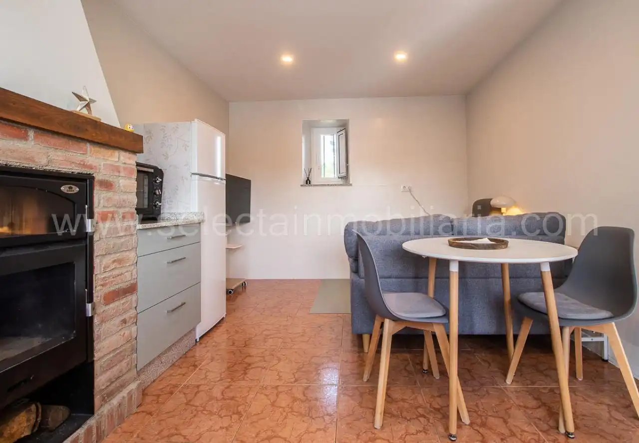 Cuina de Casa o xalet en venda en San Martín de Oscos amb Calefacció, Jardí privat i Terrassa
