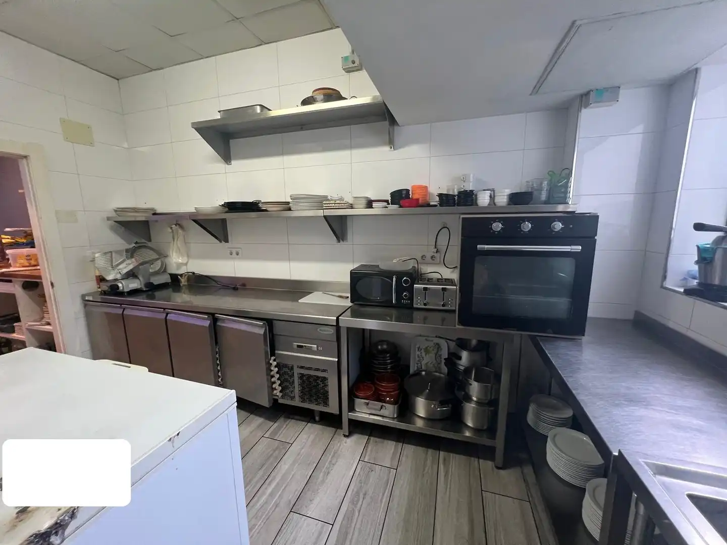 Cocina de Local de alquiler en Gijón  con Amueblado y Alarma