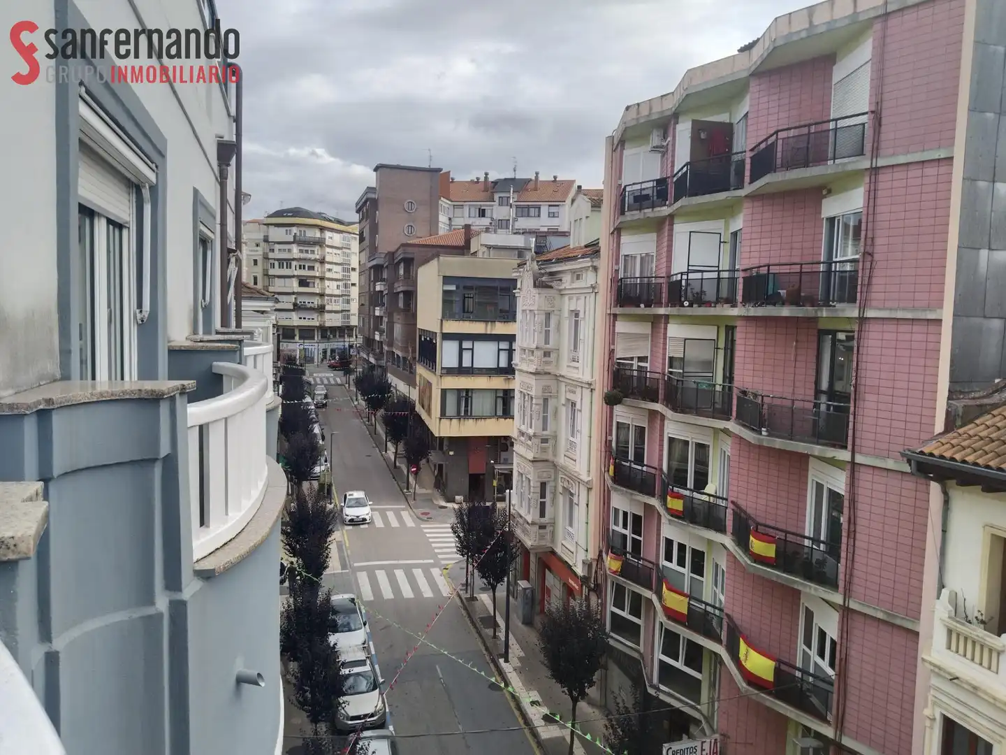 Außenansicht von Büro zur Miete in Torrelavega  mit Klimaanlage und Heizung