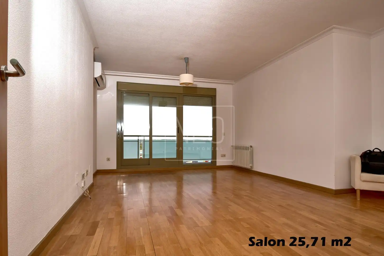 Living room of Flat for sale in Rivas-Vaciamadrid  with Air Conditioner, Heating and Private garden