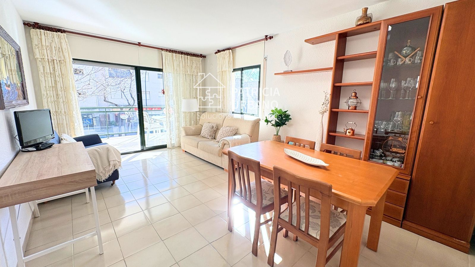 Vista exterior de Pis en venda en Cambrils amb Aire condicionat, Calefacció i Terrassa