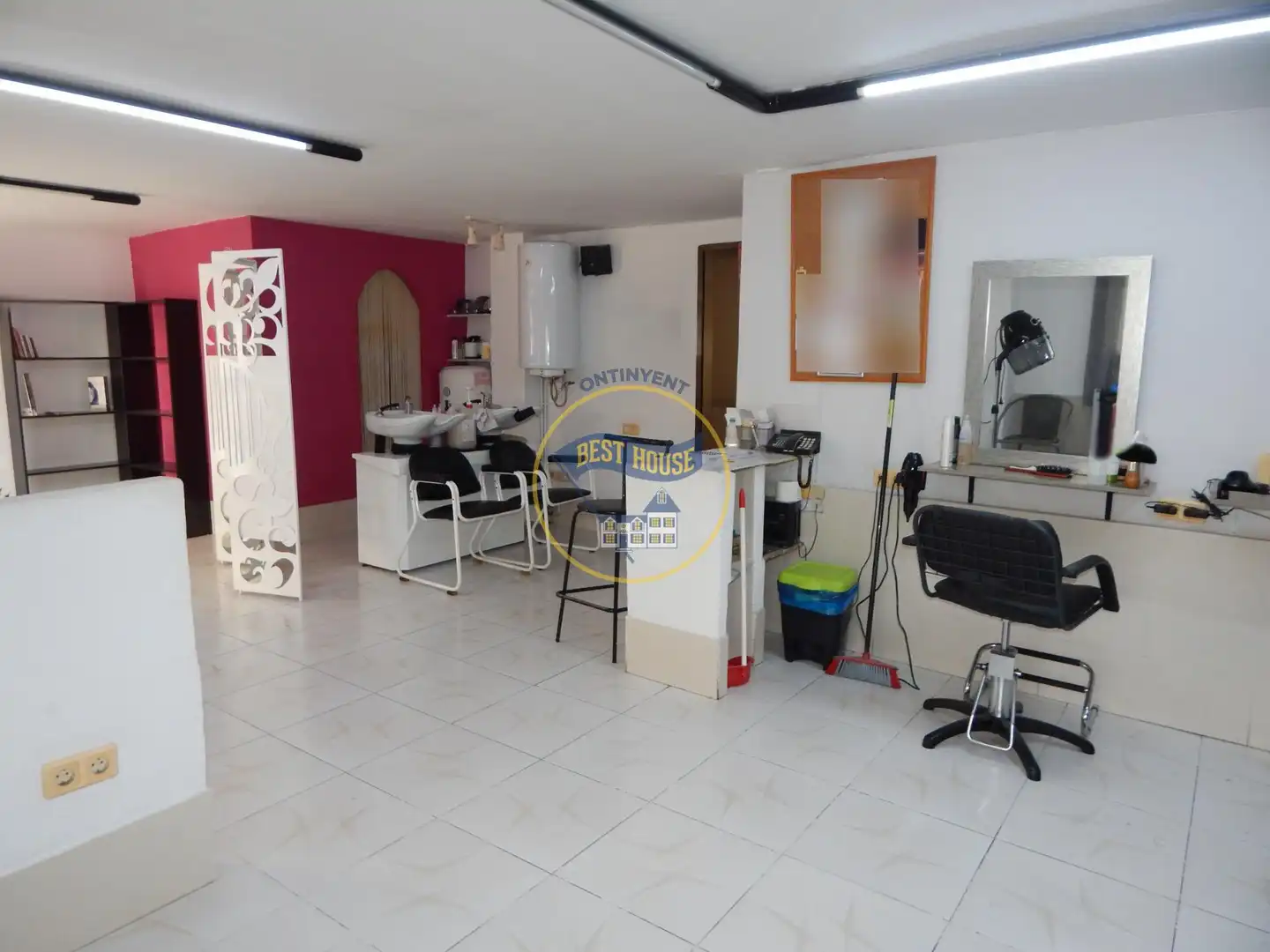 Locale commerciale in vendita a Sant Josep - Zona Hospital, imagen 3